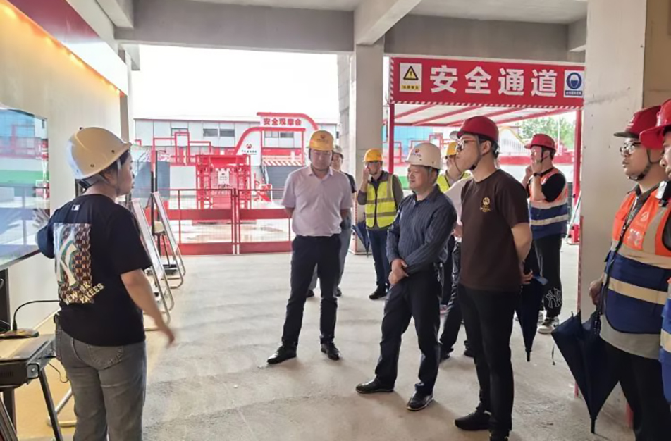 南昌市住建局曾偉到聯(lián)發(fā)九龍和悅、新建區(qū)人民醫(yī)院二部項(xiàng)目調(diào)研